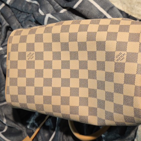 USED***Checkered Tan and Cream Handbag LV With Long Strap And Dust Bag - Picture 3 of 7